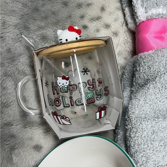 Hello kitty bundle - Picture 2 of 5